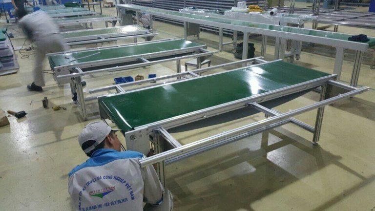 Lắp đặt băng tải PVC trong sản xuất